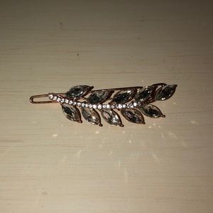 Feather hair clip